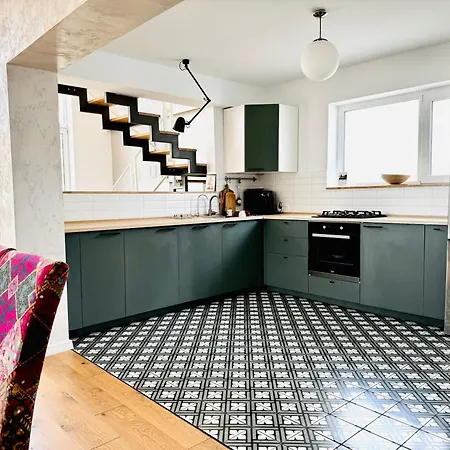 Pineview Lempes וילה בראשוב