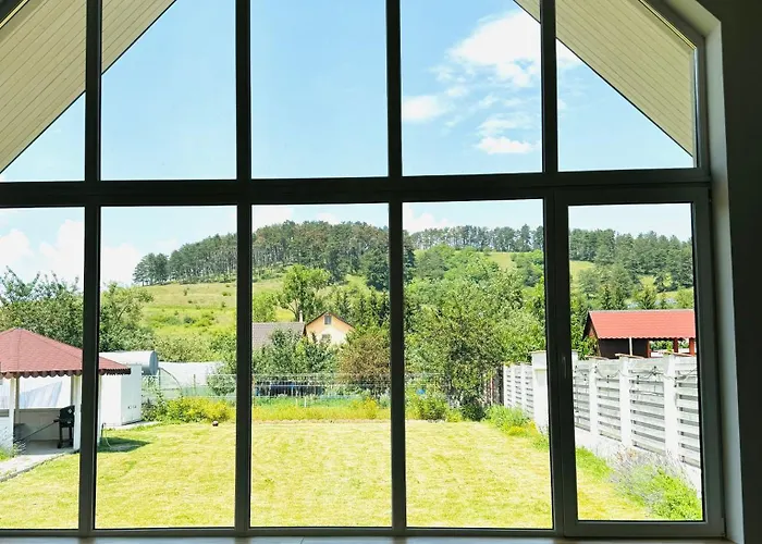 Pineview Lempes Villa Braşov